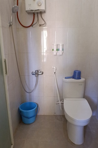 kamar mandi villa agathis