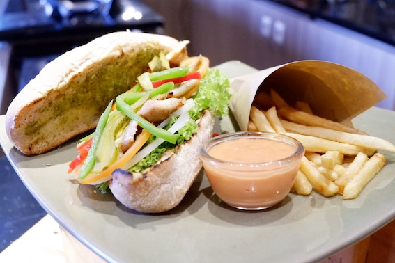 favorito sandwich ibis malioboro