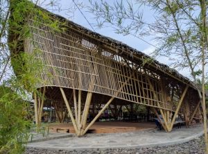 Bamboo Hall Ayam Ingkung Kuali Jogja