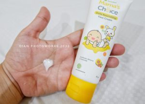 Krim wajah untuk bayi berkulit sensitif